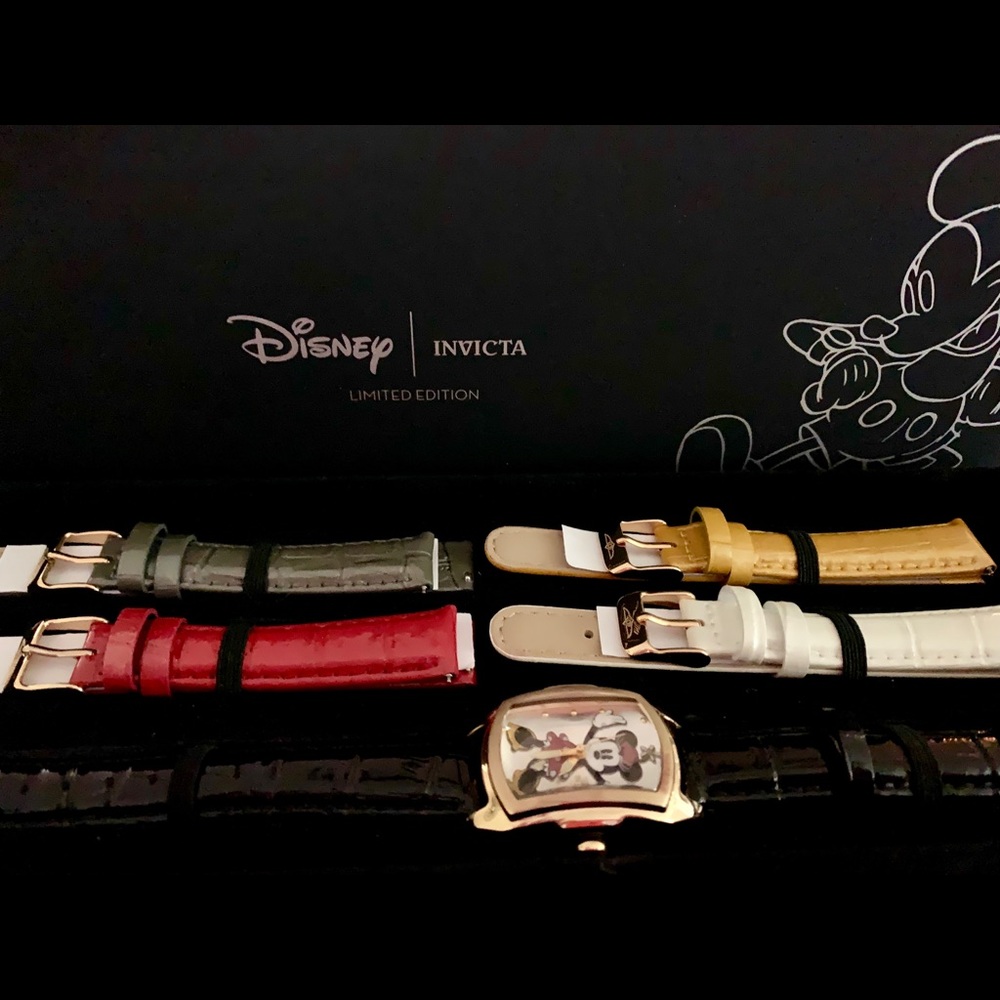 Authentic Invicta Minnie Mouse Watch NEW